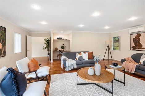 Photo of property in 16 Capricorn Place, Kawaha Point, Rotorua, 3010