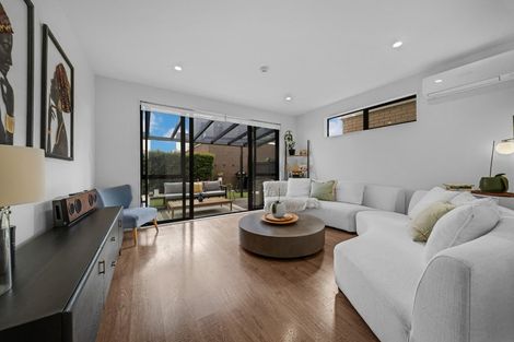 Photo of property in 4 Manahau Lane, Flat Bush, Auckland, 2019