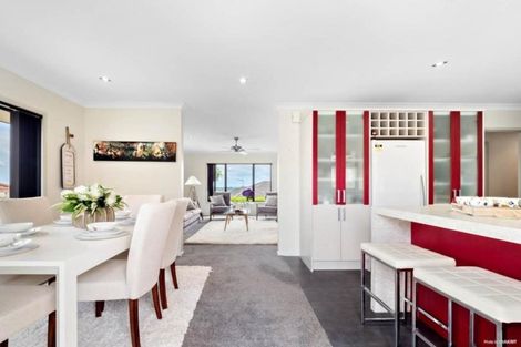 Photo of property in 12 Ludlow Place, Pukekohe, 2120