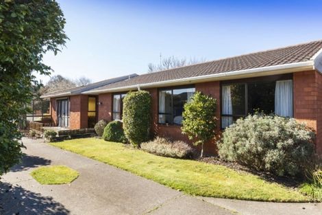 Photo of property in 19 Montclare Avenue, Ilam, Christchurch, 8041