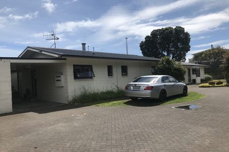 Photo of property in 2/569 Maunganui Road, Mount Maunganui, 3116