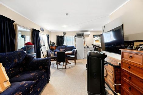 Photo of property in 117 Avalon Drive, Nawton, Hamilton, 3200