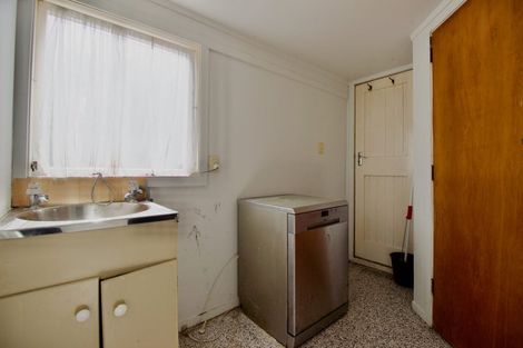 Photo of property in 5 Norman Road, Titirangi, Auckland, 0604