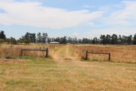 Photo of property in 104 Middle Road, Saint Andrews, Timaru, 7972