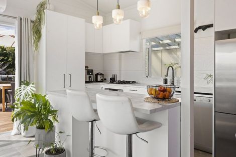 Photo of property in 32 Shepherd Road, Waipahihi, Taupo, 3330