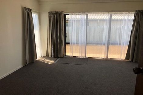 Photo of property in 2/32 Napier Road, Havelock North, 4130