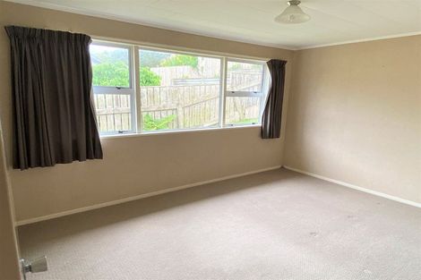 Photo of property in 9 Heaphy Street, Westown, New Plymouth, 4310