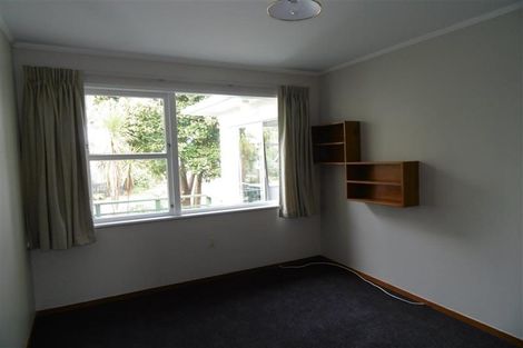 Photo of property in 9 Valkyria Place, Beach Haven, Auckland, 0626