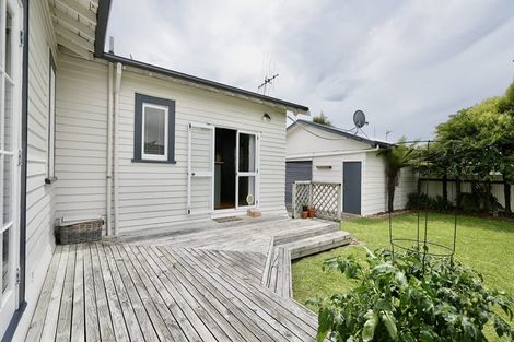 Photo of property in 43 College Street, Awapuni, Palmerston North, 4412