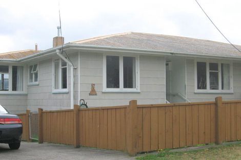 Photo of property in 62 Raukawa Street, Strathmore Park, Wellington, 6022