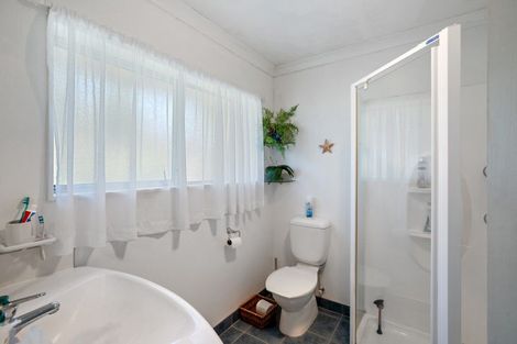 Photo of property in 66 Awatea Avenue, Paraparaumu, 5032