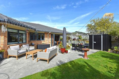 Photo of property in 3 Riverstone Drive, Riverstone Terraces, Upper Hutt, 5018