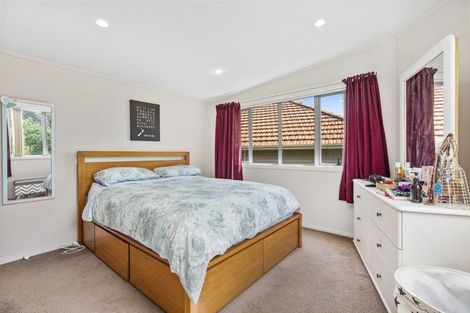 Photo of property in 1b Cecil Road, Tawa, Wellington, 5028
