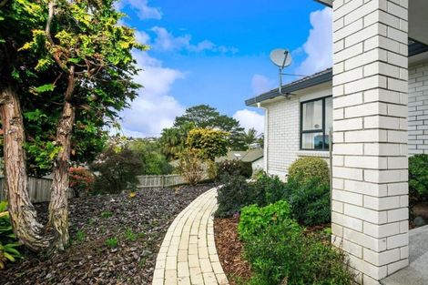 Photo of property in 14 Bluebird Crescent, Unsworth Heights, Auckland, 0632