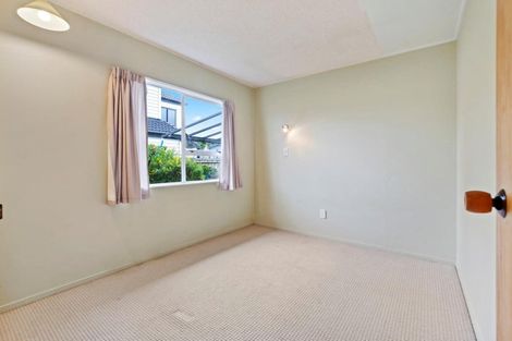 Photo of property in 2/21 Rollerson Street, Papakura, 2110