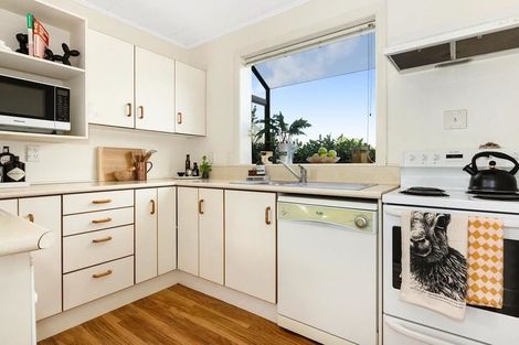 Photo of property in 1 Porter Place, Paekakariki, 5034