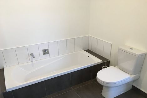Photo of property in 29d Eastview Road, Glen Innes, Auckland, 1072