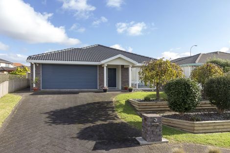 Photo of property in 1/1 Amberwood Drive, Northpark, Auckland, 2013