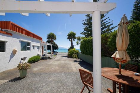 Photo of property in 218 Esplanade, Kaikoura, 7300