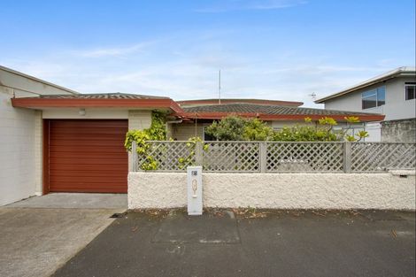 Photo of property in 477 Marine Parade, Napier South, Napier, 4110