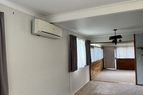 Photo of property in 73 Hartley Terrace, Massey, Auckland, 0614