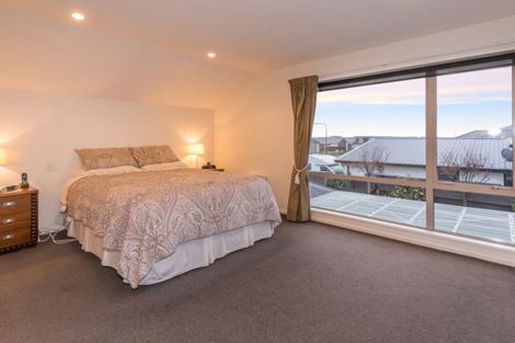 Photo of property in 32 Date Crescent, Aidanfield, Christchurch, 8025