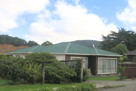Photo of property in 50 Moores Valley Road, Wainuiomata, Lower Hutt, 5014