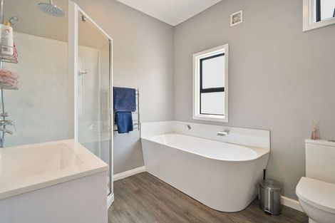 Photo of property in 3 Great North Road, Waipawa, 4210