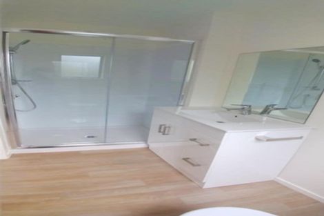 Photo of property in 2/6 Mira Place, Windsor Park, Auckland, 0632