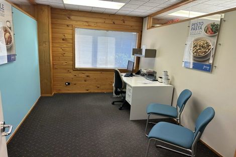 Photo of property in 337 Devon Street West, New Plymouth, 4310