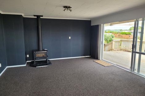 Photo of property in 4 Erica Place, Bell Block, New Plymouth, 4312