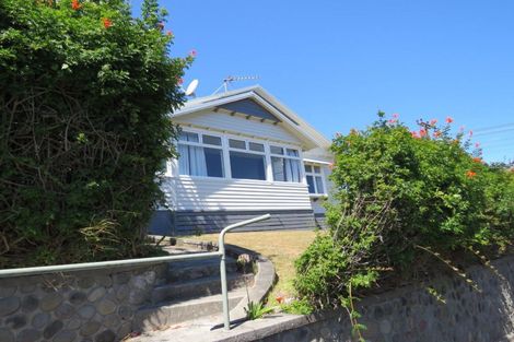Photo of property in 33 Cutfield Road, New Plymouth, 4310