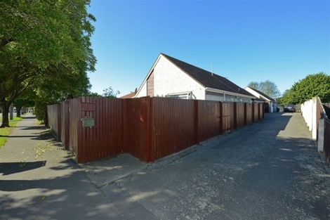 Photo of property in 70 Cutts Road, Russley, Christchurch, 8042