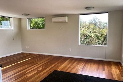 Photo of property in 33a Sugarloaf Road, Brooklyn, Wellington, 6021