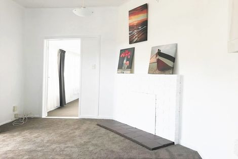 Photo of property in 39a Forrest Hill Road, Milford, Auckland, 0620