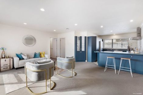 Photo of property in 14 Ballydonegan Rise, East Tamaki, Auckland, 2013