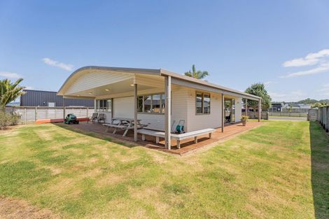 Photo of property in 140 Ngaio Drive, Matarangi, Whitianga, 3592