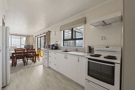 Photo of property in 82 High Street, Eltham, 4322