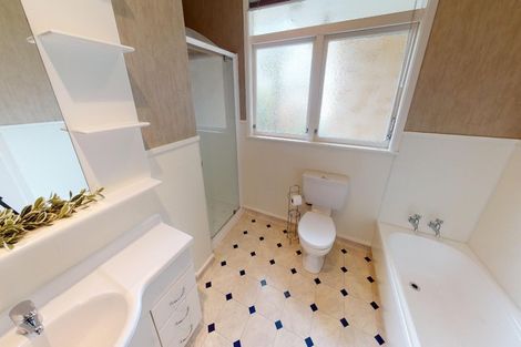 Photo of property in 19 Surrey Crescent, Hokowhitu, Palmerston North, 4410