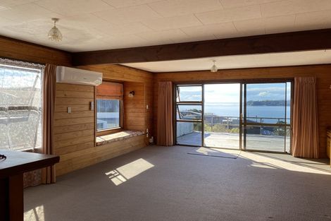 Photo of property in 21 Melandra Road, Stanmore Bay, Whangaparaoa, 0932