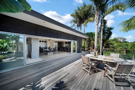 Photo of property in 269 Kaipara Road, Papakura, 2582