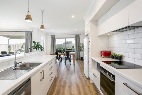 Photo of property in 25 Rakaia Way, Poraiti, Napier, 4112