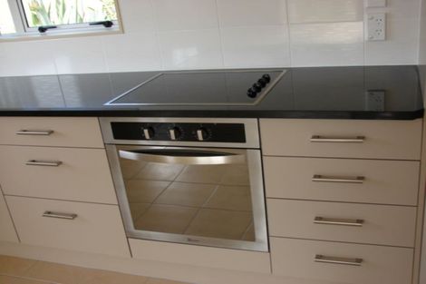 Photo of property in 3a Gretel Place, Hillcrest, Auckland, 0627