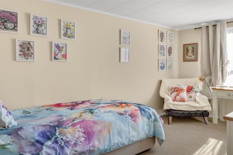 Photo of property in 95 Queen Street, Westport, 7825