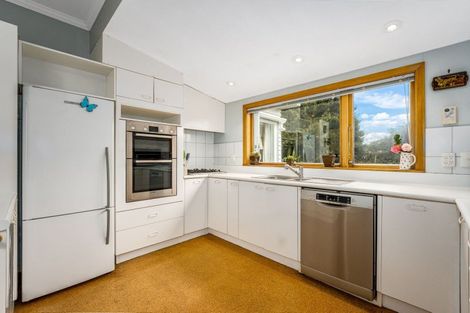 Photo of property in 30 Lucknow Terrace, Khandallah, Wellington, 6035