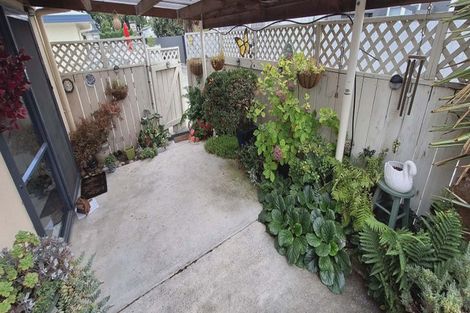 Photo of property in 1/305 Park Road South, Akina, Hastings, 4122