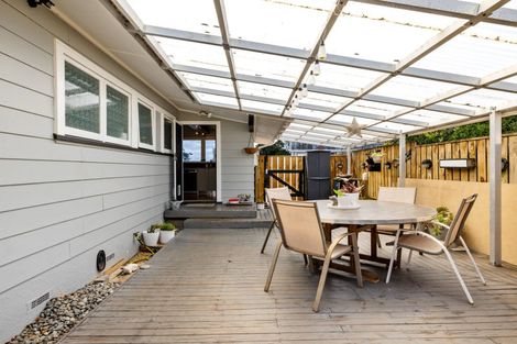 Photo of property in 77 Pohutukawa Drive, Pukete, Hamilton, 3200