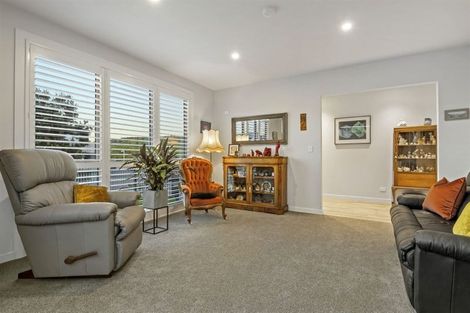 Photo of property in 26 Tawatawa Street, Long Bay, Auckland, 0630