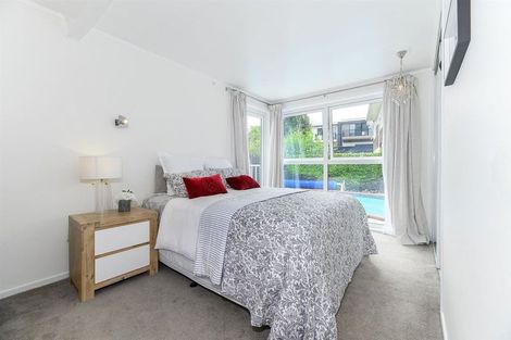 Photo of property in 43 Knightsbridge Drive, Forrest Hill, Auckland, 0620