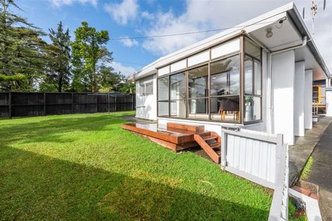 Photo of property in 1/9 Parrs Cross Road, Henderson, Auckland, 0612